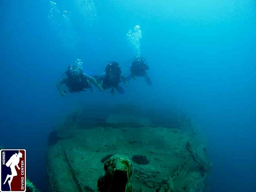 DivingKemer31.jpg