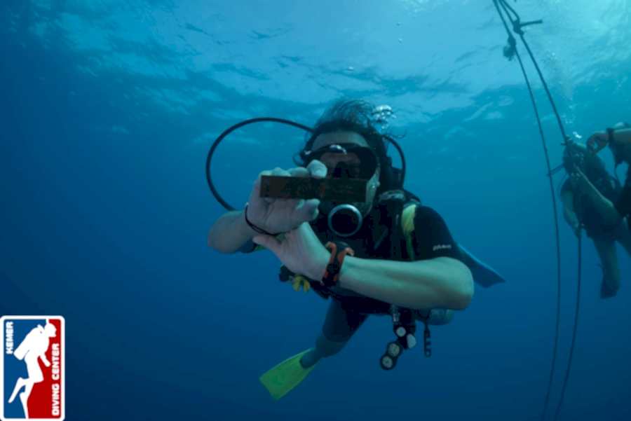 DivingKemer36.jpg