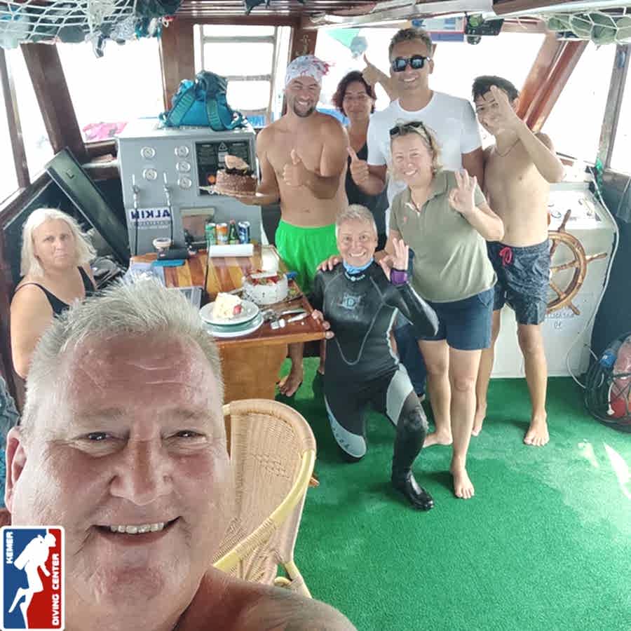 DivingKemer37.jpg