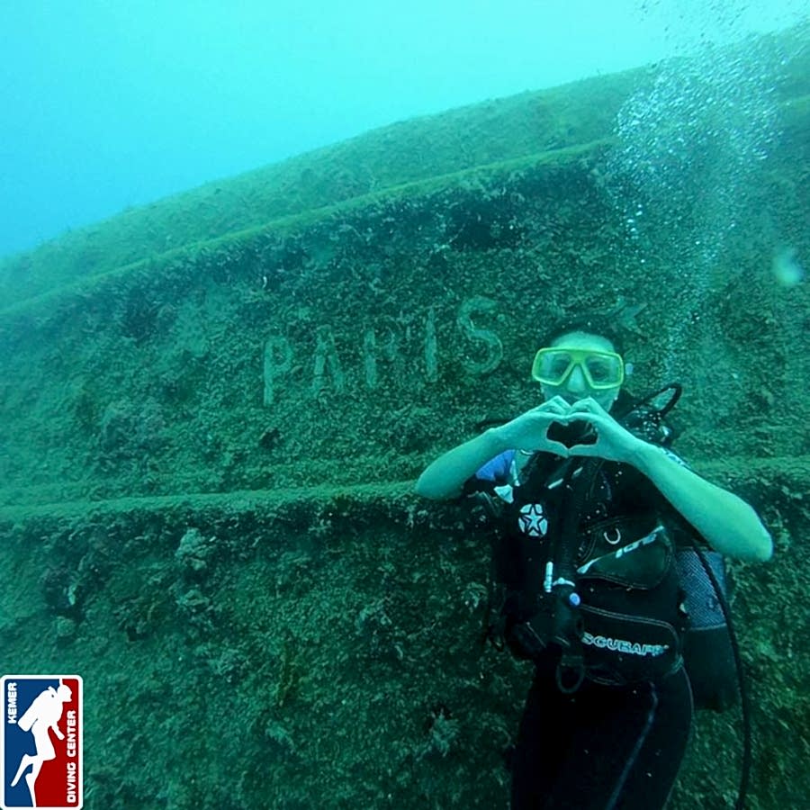 DivingKemer42.jpg